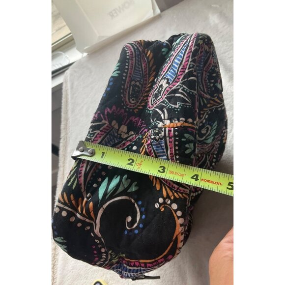 Vera Bradley Quilted Lunch Box With Zippered Closure Black Swirl Bandana - Picture 8 of 13